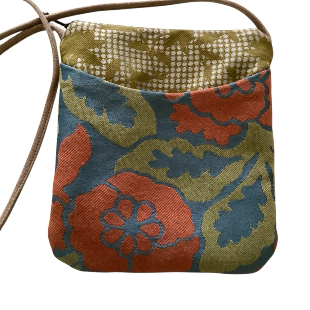 Maruca Small Cupcake Crossbody Bag